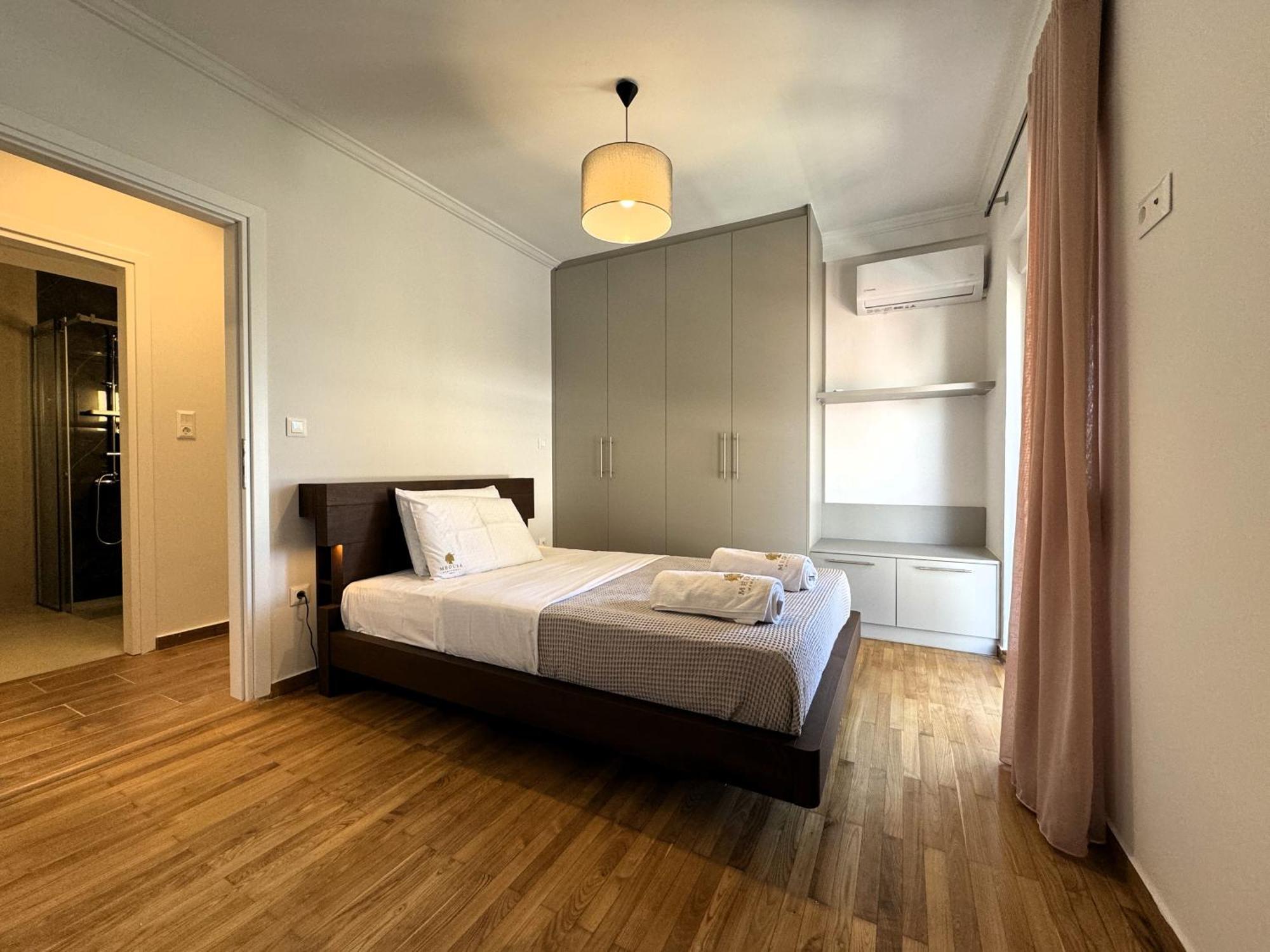 Piraeus Center Sea View Apartment Buitenkant foto